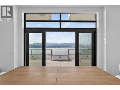 Large sliding doors lead onto the patio - 3800 Capozzi Road Unit# Ph2, Kelowna, BC - Indoor
