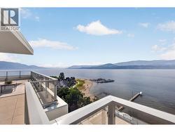 Uninterrupted views with unmatched living - 