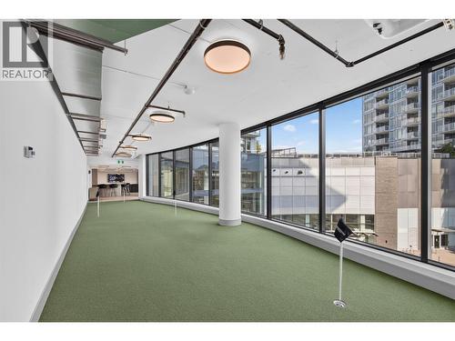 Golf putting lounge (P4) - 3800 Capozzi Road Unit# Ph2, Kelowna, BC - Indoor Photo Showing Other Room