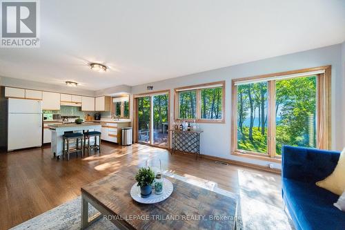 73437 Sandy Beach Road, Bluewater (Hay), ON - Indoor Photo Showing Living Room