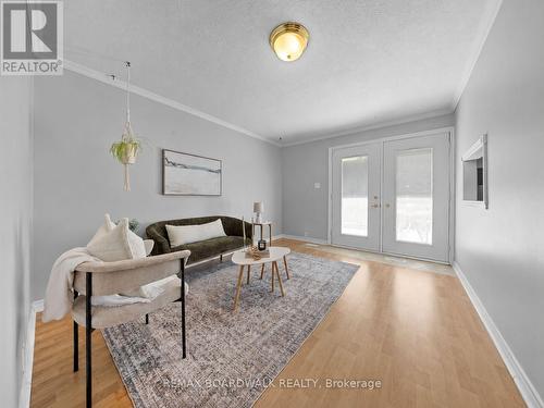 201 Linda Loop, Ottawa, ON - Indoor