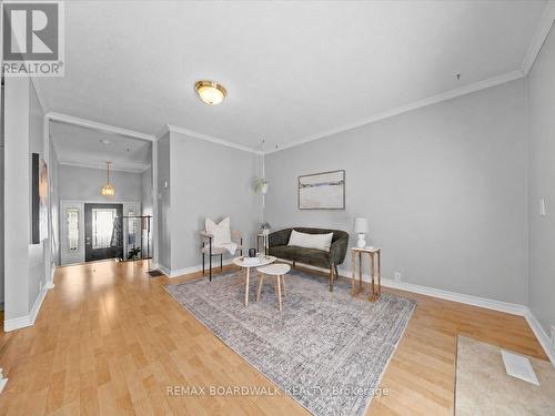 201 Linda Loop, Ottawa, ON - Indoor Photo Showing Other Room