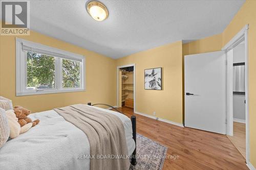 201 Linda Loop, Ottawa, ON - Indoor Photo Showing Bedroom