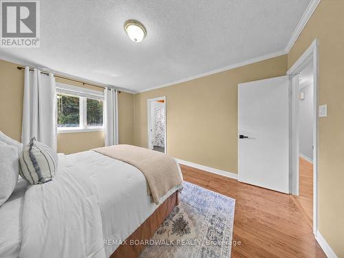 201 Linda Loop, Ottawa, ON - Indoor Photo Showing Bedroom