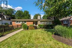 3279 SAINT PATRICK AVENUE Niagara Falls (Stamford), ON L2J 2N3