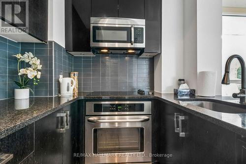 1212 - 98 Lillian Street, Toronto, ON - Indoor Photo Showing Kitchen With Upgraded Kitchen