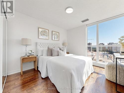 1029 - 2885 Bayview Avenue, Toronto, ON - Indoor Photo Showing Bedroom