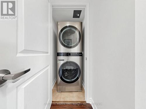 1029 - 2885 Bayview Avenue, Toronto, ON - Indoor Photo Showing Laundry Room