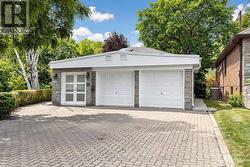 15 ALAMOSA DRIVE Toronto, ON M2J 2N6