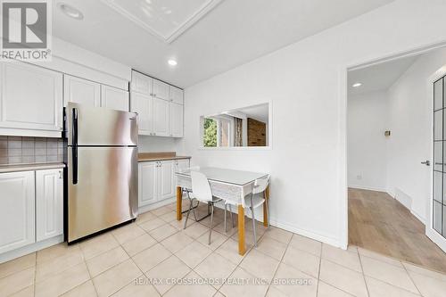15 Alamosa Drive, Toronto, ON - Indoor Photo Showing Kitchen