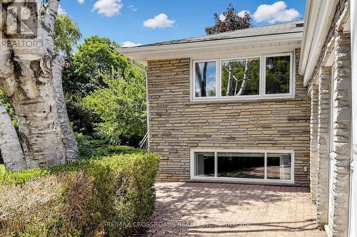 15 Alamosa Drive, Toronto, ON - Outdoor