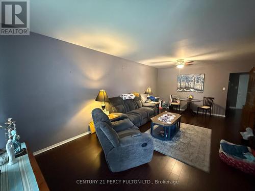 UNIT 1 - 220 ROSEDALE DRIVE , Whitby, Ontario L1N 1Z3 2