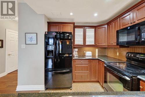 402 - 341 Water Street W, Cornwall, ON - Indoor Photo Showing Kitchen