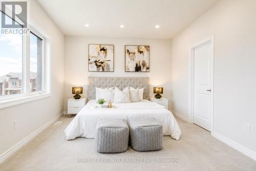 879 Plum Place, Milton, ON - Indoor Photo Showing Bedroom