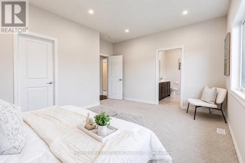 879 Plum Place, Milton, ON - Indoor Photo Showing Bedroom