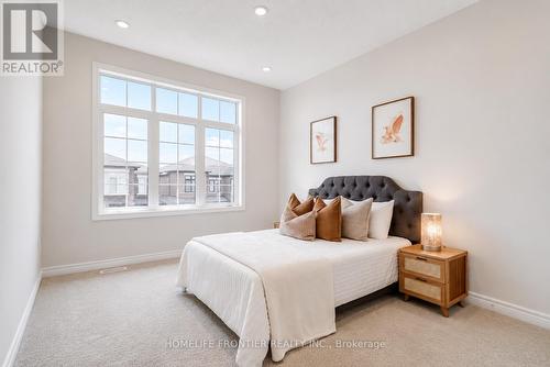 879 Plum Place, Milton, ON - Indoor Photo Showing Bedroom