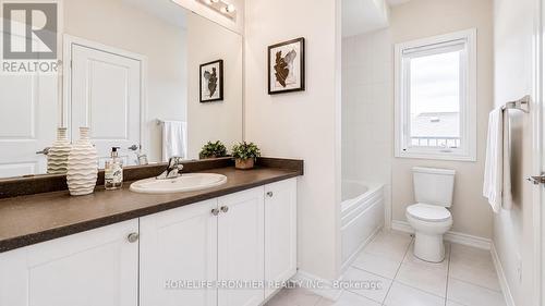879 Plum Place, Milton, ON - Indoor Photo Showing Bathroom