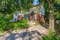 LOWER LEVEL 1 - 302 MAPLE AVENUE  Oakville, ON L6J 2H7