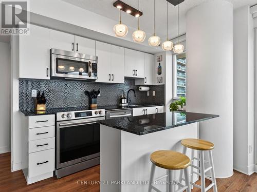 1103 - 155 Legion Road, Toronto, ON - Indoor Photo Showing Kitchen With Upgraded Kitchen
