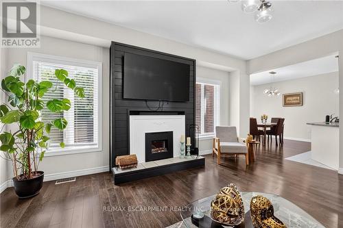 149 Dennis Drive, West Lincoln, ON - Indoor Photo Showing Living Room With Fireplace