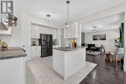 149 Dennis Drive, West Lincoln, ON - Indoor Photo Showing Kitchen