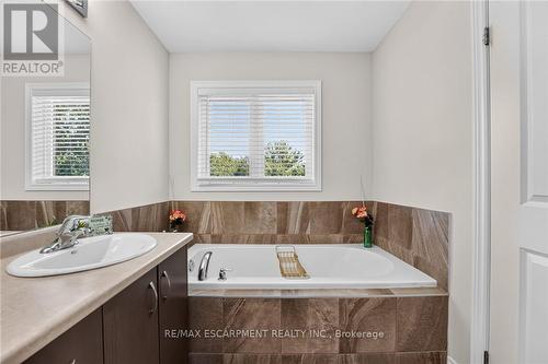 149 Dennis Drive, West Lincoln, ON - Indoor Photo Showing Bathroom