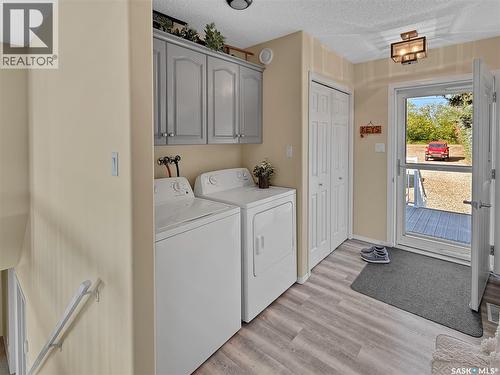 72 3Rd Avenue W, Metinota, SK - Indoor Photo Showing Laundry Room