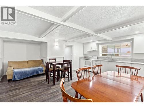 Some items virtually removed - 468 Grandview Terrace, Kamloops, BC - Indoor Photo Showing Dining Room