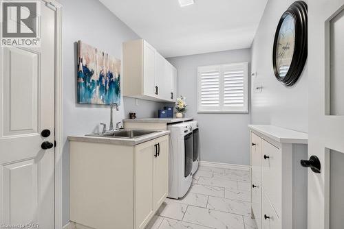 5140 Crimson King Way, Beamsville, ON - Indoor Photo Showing Laundry Room