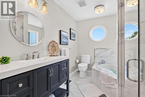 5140 Crimson King Way, Beamsville, ON - Indoor Photo Showing Bathroom