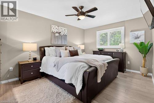 5140 Crimson King Way, Beamsville, ON - Indoor Photo Showing Bedroom