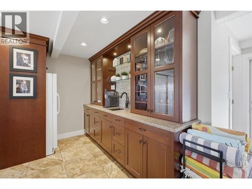779 Gleneagles Drive, Kamloops, BC - Indoor Photo Showing Other Room