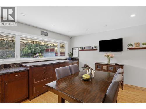 779 Gleneagles Drive, Kamloops, BC - Indoor Photo Showing Dining Room
