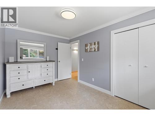 779 Gleneagles Drive, Kamloops, BC - Indoor Photo Showing Bedroom