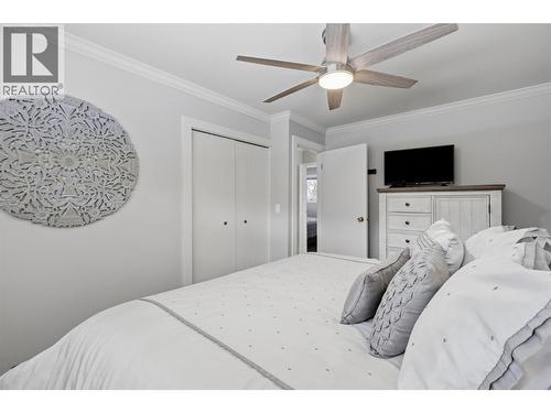 779 Gleneagles Drive, Kamloops, BC - Indoor Photo Showing Bedroom