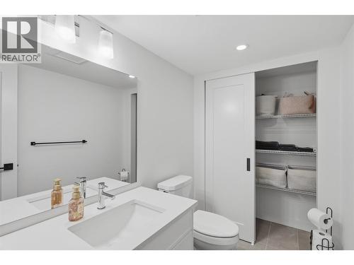 779 Gleneagles Drive, Kamloops, BC - Indoor Photo Showing Bathroom