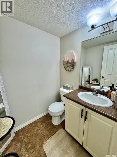 18 1600 Muzzy Drive, Prince Albert, SK - Indoor Photo Showing Bathroom