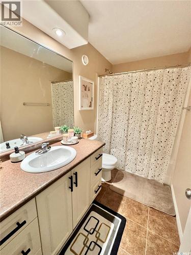 18 1600 Muzzy Drive, Prince Albert, SK - Indoor Photo Showing Bathroom