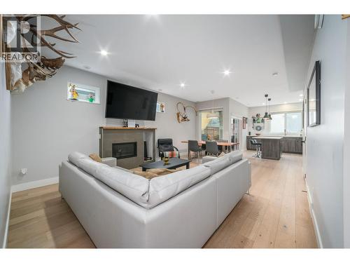 1929 Ethel Street, Kelowna, BC - Indoor With Fireplace