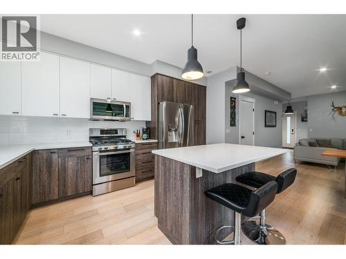 1929 Ethel Street, Kelowna, BC - Indoor Photo Showing Kitchen With Stainless Steel Kitchen With Upgraded Kitchen