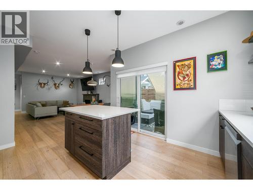 1929 Ethel Street, Kelowna, BC - Indoor Photo Showing Kitchen