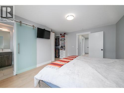 1929 Ethel Street, Kelowna, BC - Indoor Photo Showing Bedroom