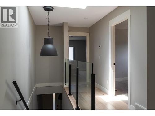 1929 Ethel Street, Kelowna, BC - Indoor Photo Showing Other Room