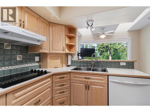 151 25 Street Ne, Salmon Arm, BC - Indoor Photo Showing Kitchen With Double Sink