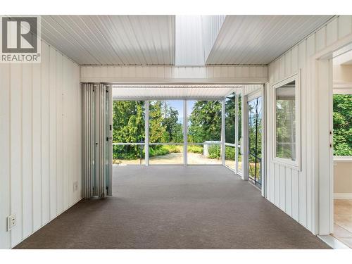 151 25 Street Ne, Salmon Arm, BC -  Photo Showing Other Room