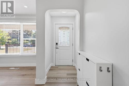 Foyer - 308 Reynolds Road, London South (South B), ON - Indoor Photo Showing Other Room