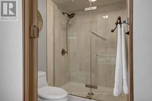 1950 Ludgate Crescent, Ottawa, ON - Indoor Photo Showing Bathroom