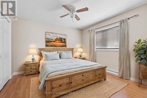 333 Ridge Road S, Fort Erie (Crystal Beach), ON - Indoor Photo Showing Bedroom