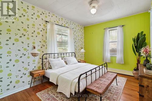 333 Ridge Road S, Fort Erie (Crystal Beach), ON - Indoor Photo Showing Bedroom