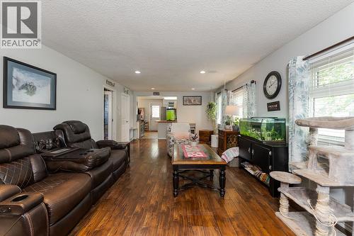 7389 Elk Road, Prince George, BC - Indoor Photo Showing Living Room